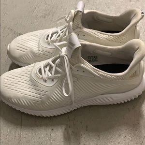 Adidas alpha bounce off whites. Rare.